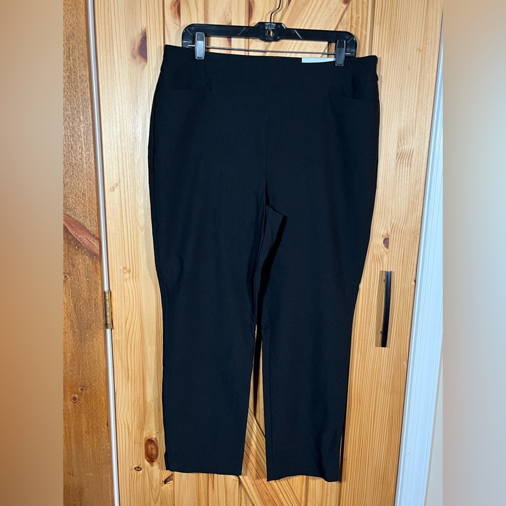 NWT Chico's Women's So Slimming 360 Brigitte Slim Leg Black Pant Size 2.5R (14R)